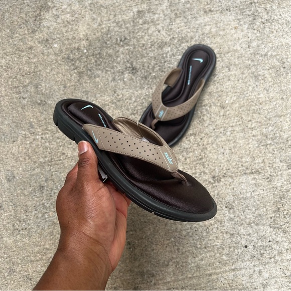 WMNS NIKE COMFORT THONG KHAKI PALE BLUE BLACK WHITE FOOTBEDS FOOT BED - Picture 3 of 15